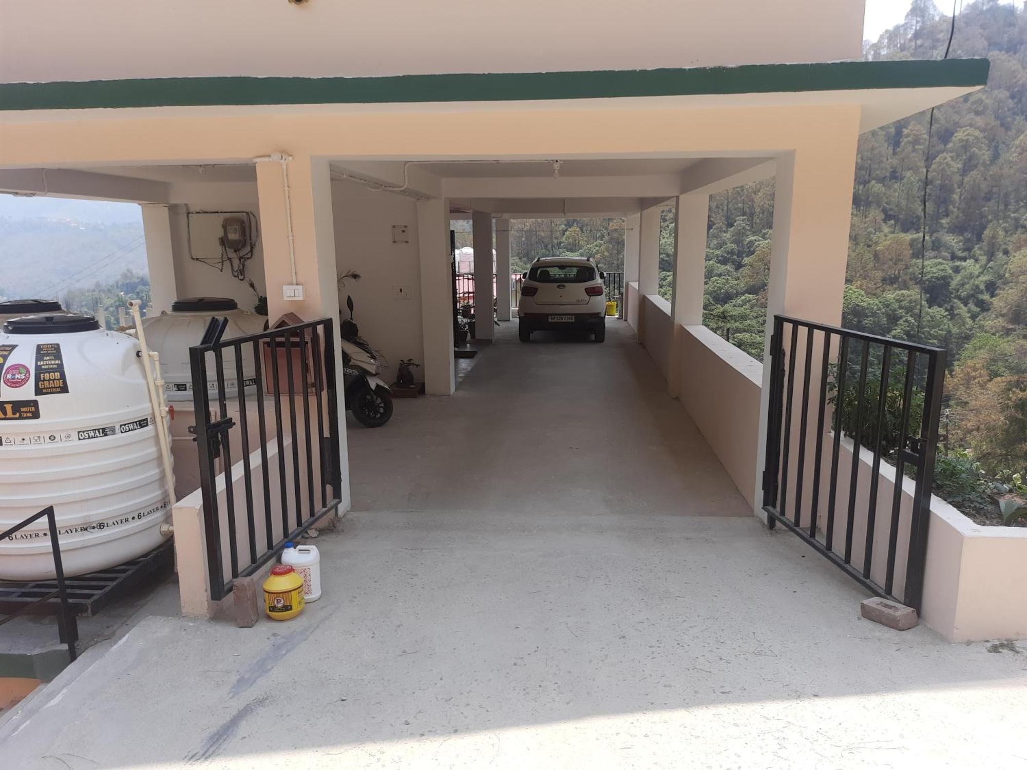 Apartment Aagaman Woods *